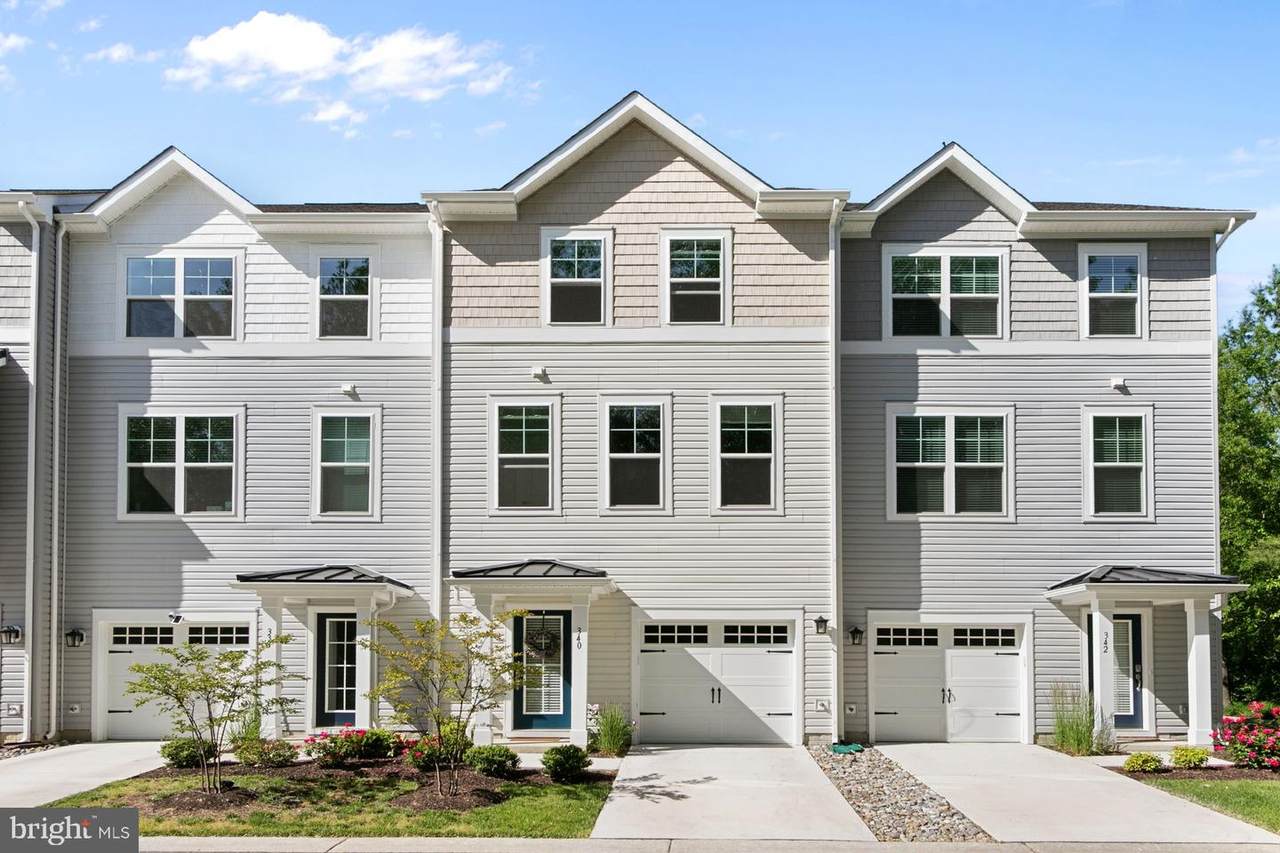 340 Shipyard Drive - Photo 1