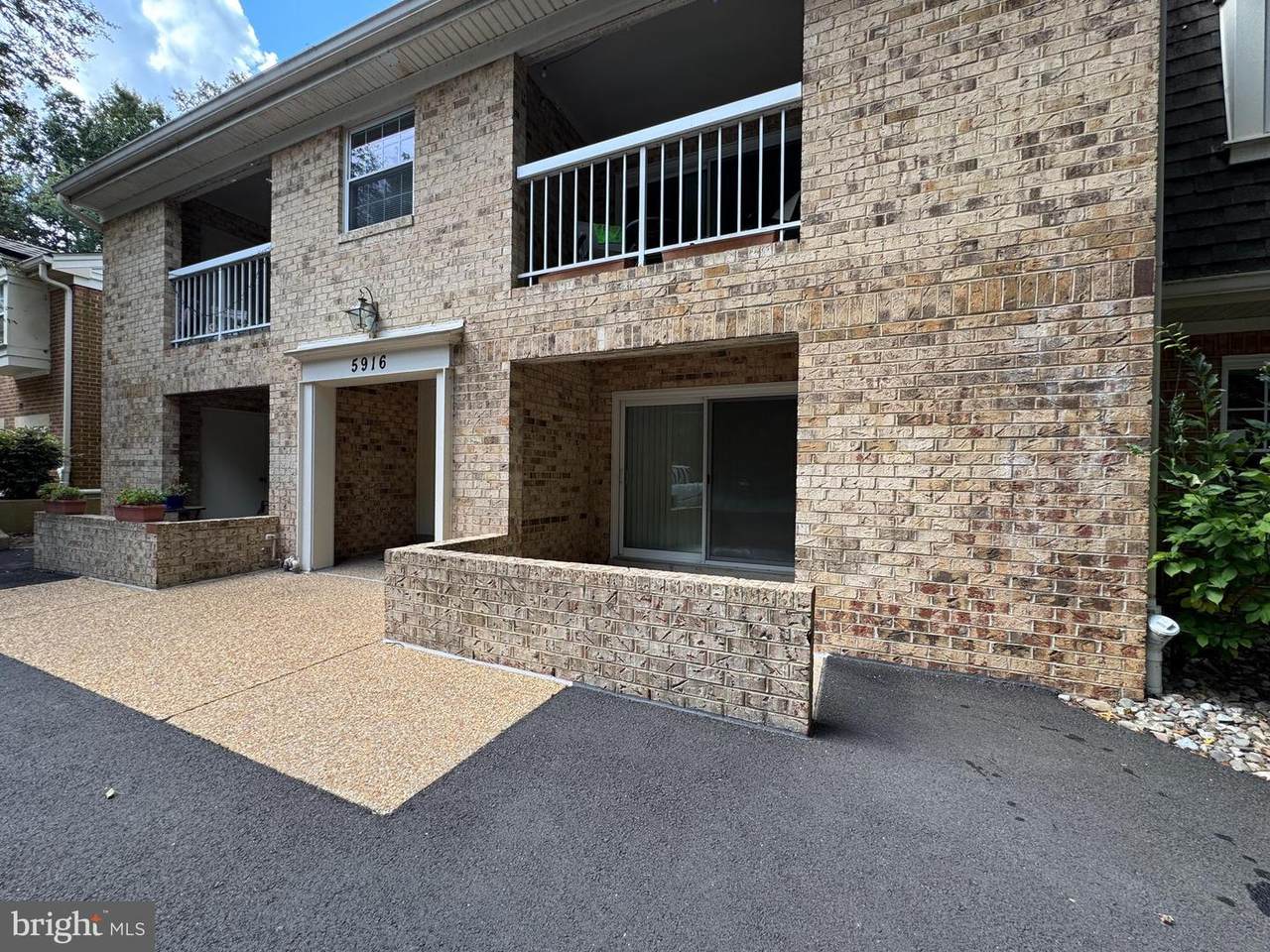 5916 Cove Landing Road - Photo 1