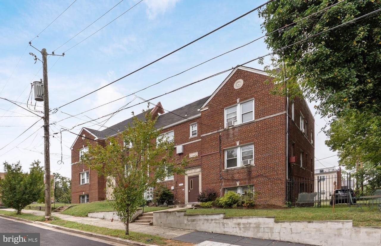 1721 29TH Street - Photo 1