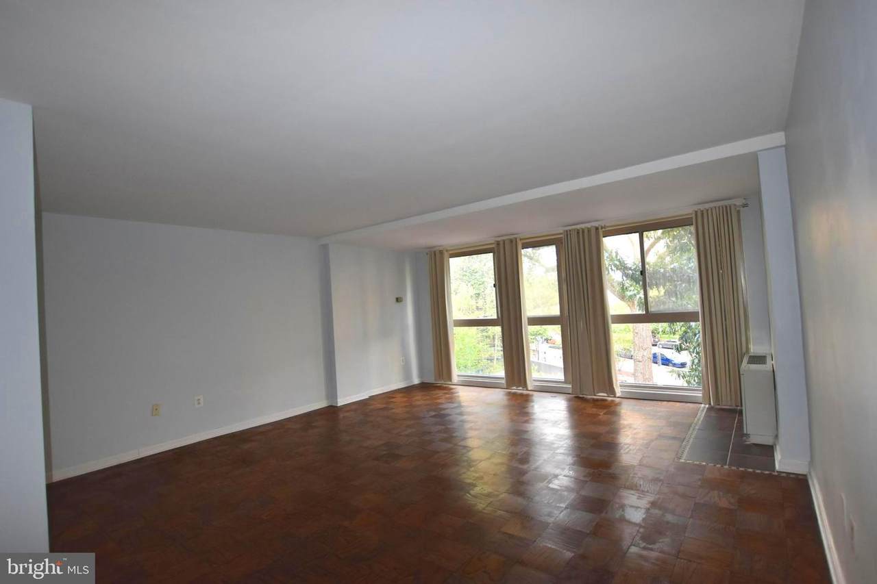 922 24TH Street - Photo 1