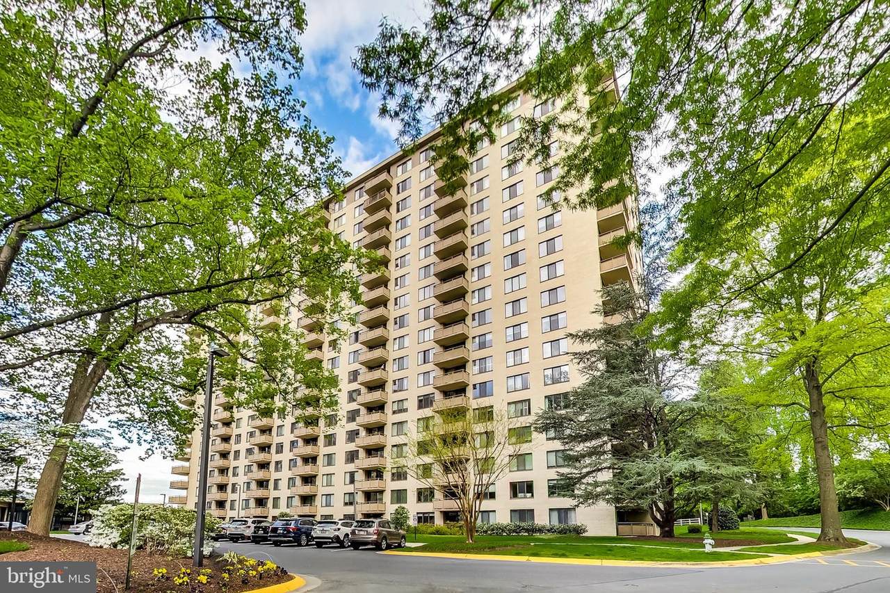 5225 Pooks Hill Road - Photo 1