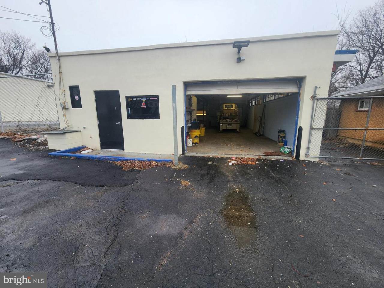 331 Stokes - Photo 1