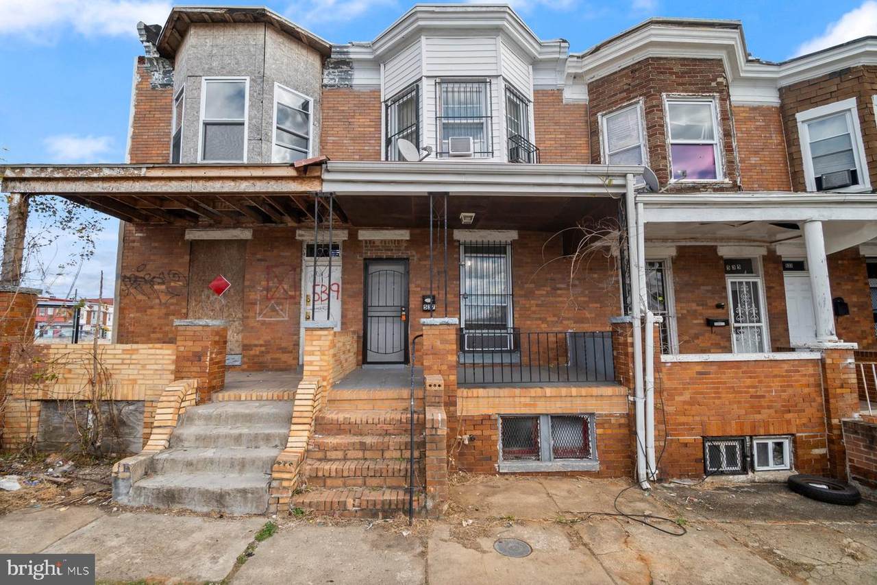 537 Longwood Street - Photo 1