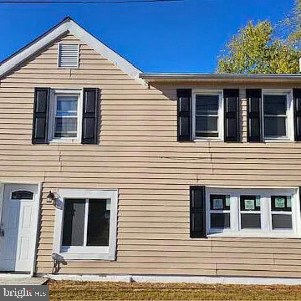 94 Buttonwood Avenue - Photo 1