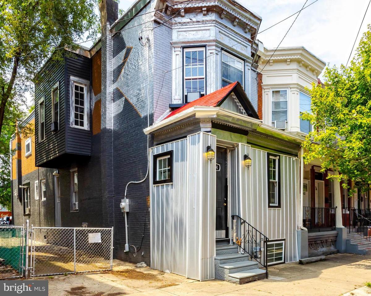 424 State Street - Photo 1