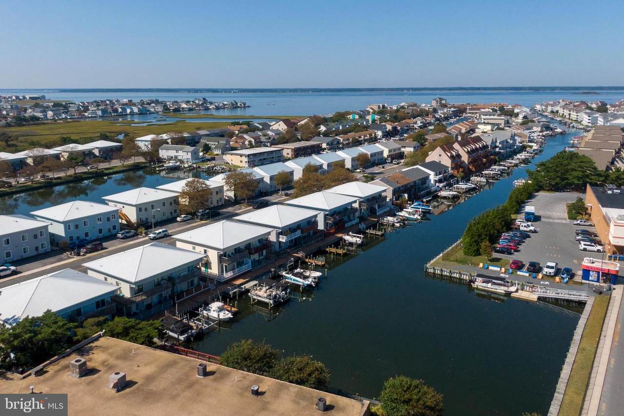 106 Newport Bay Drive - Photo 1