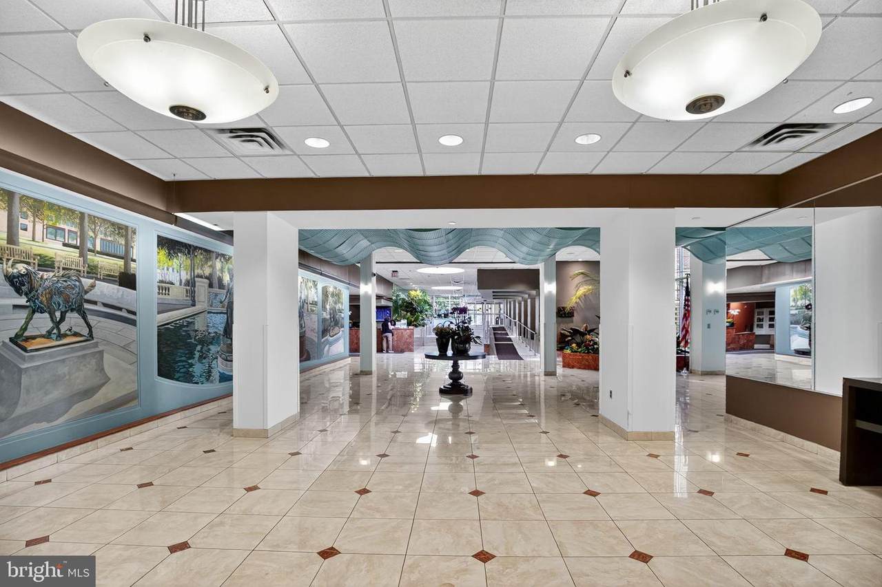 1919 Chestnut Street - Photo 1