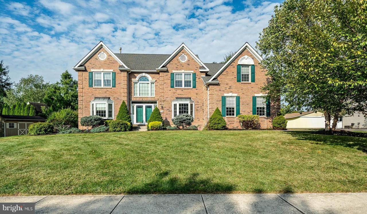 365 Vista Drive - Photo 1