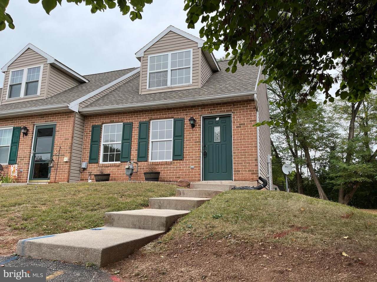 1 Oxford Court - Photo 1