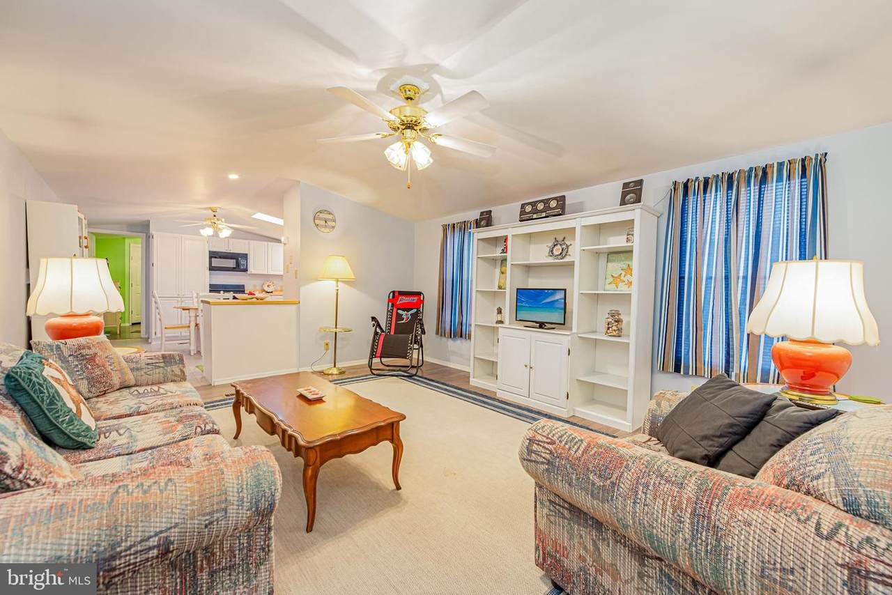 33417 Hartford Court - Photo 1