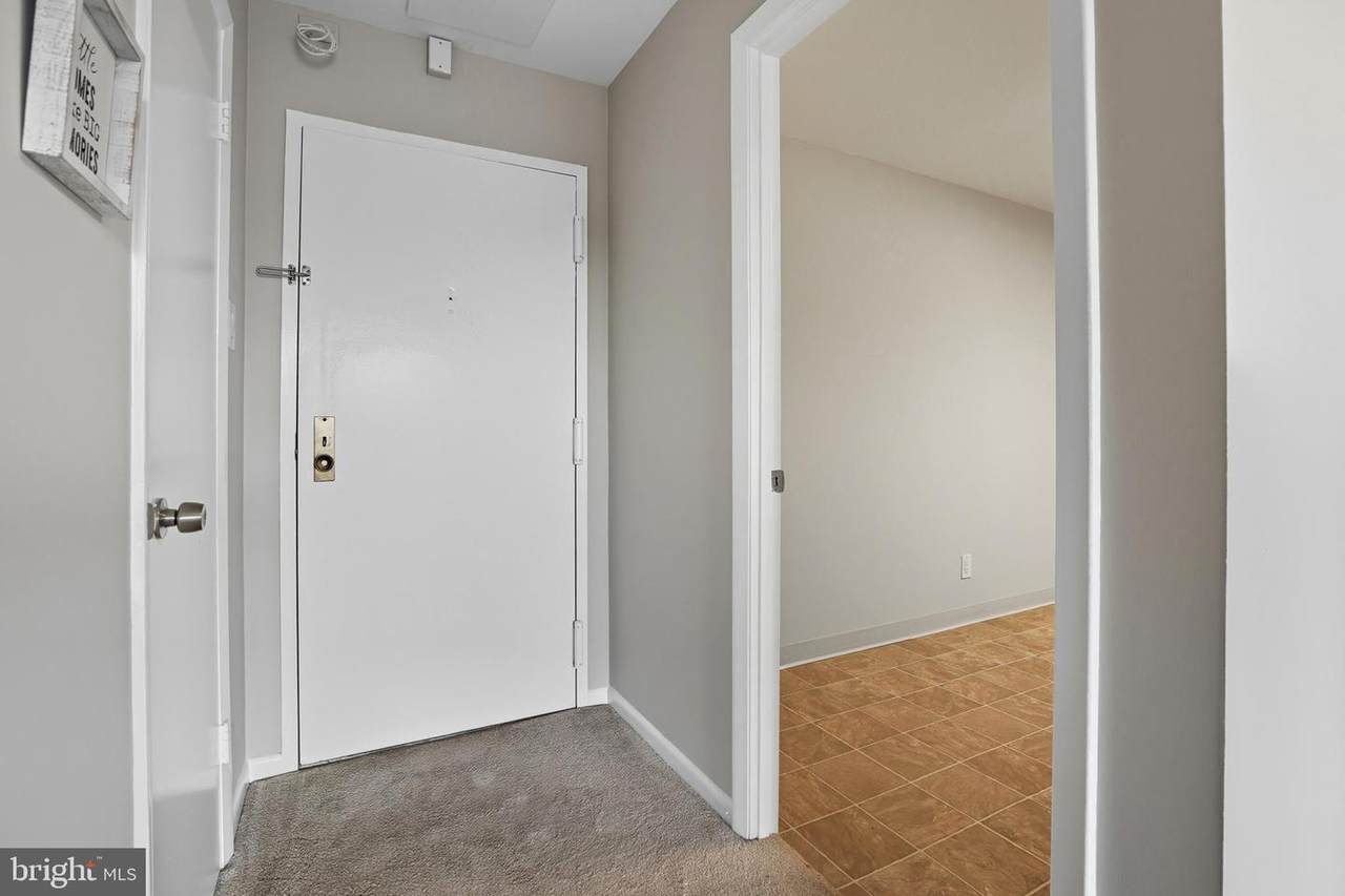 https://bt-photos.global.ssl.fastly.net/brightmls/1280_boomver_1_804183119984-2.jpg