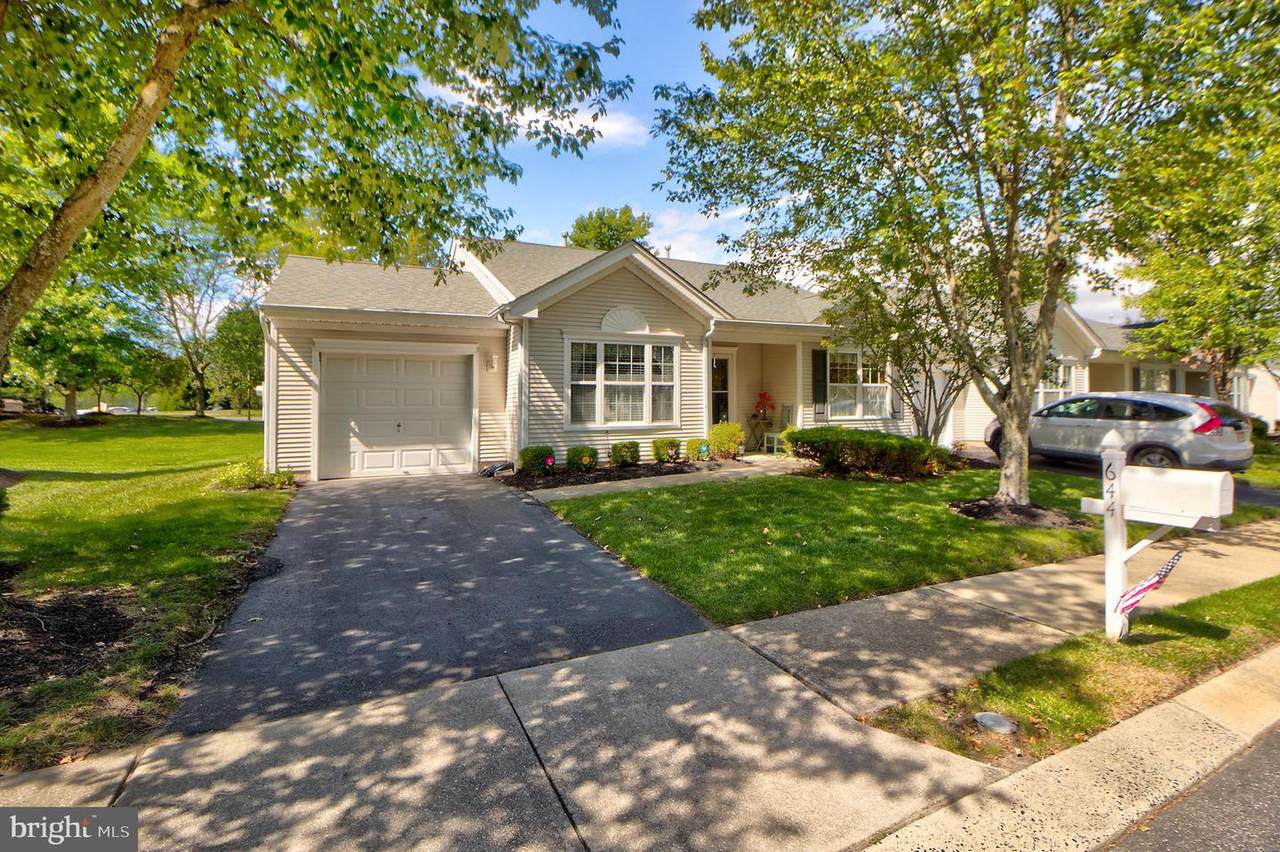 644 Chancery Lane - Photo 1