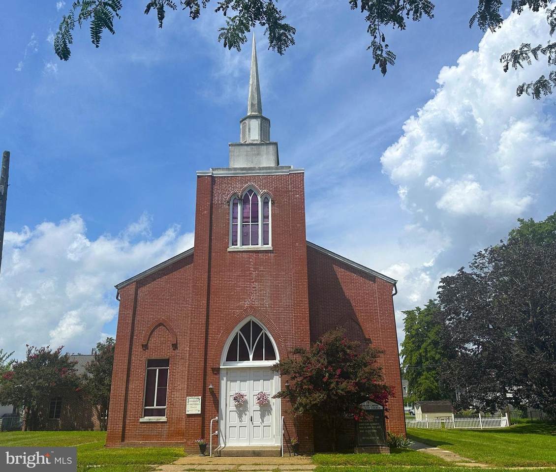 306 Clinton Street - Photo 1