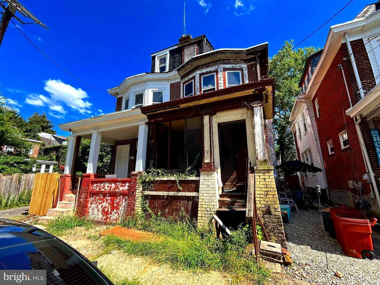 12 Lasalle Avenue - Photo 1