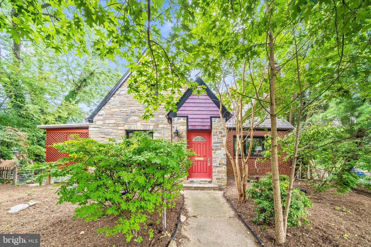 5401 15TH Place - Photo 1