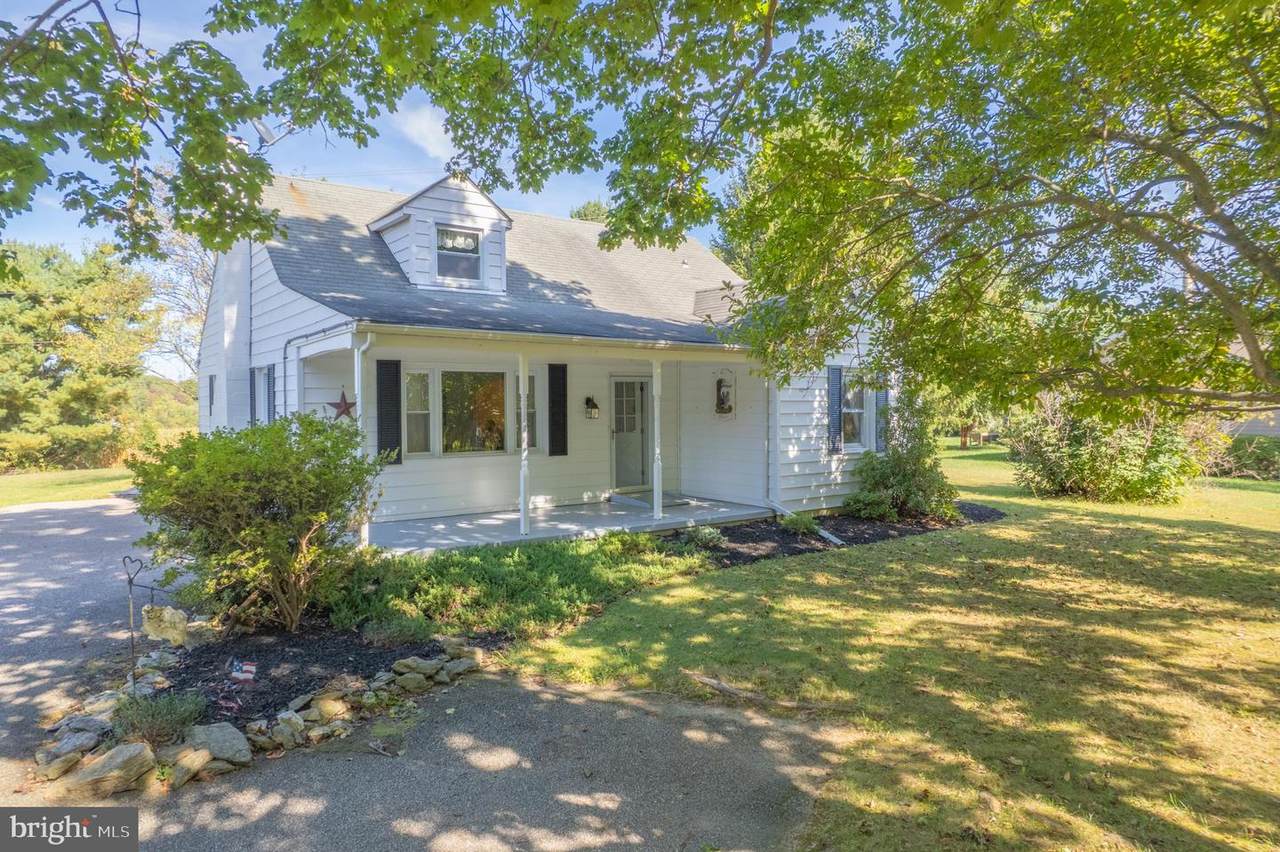 2856 Lawndale Road - Photo 1