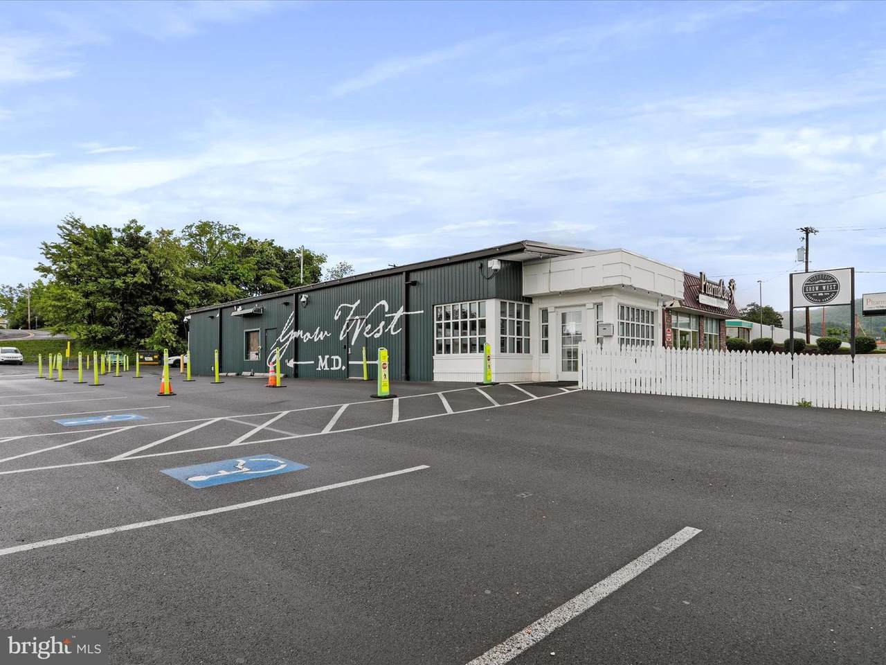 1096 Industrial Boulevard - Photo 1