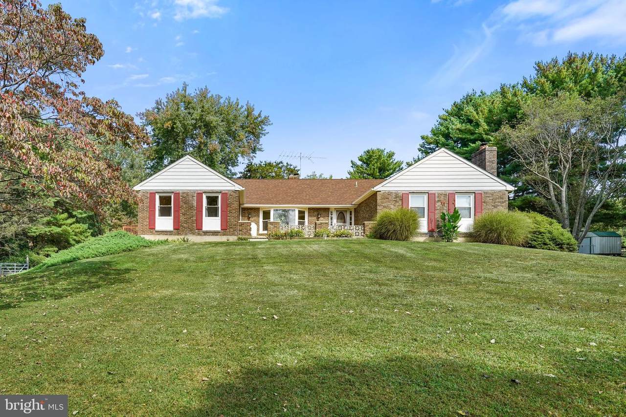 169 Providence Road - Photo 1