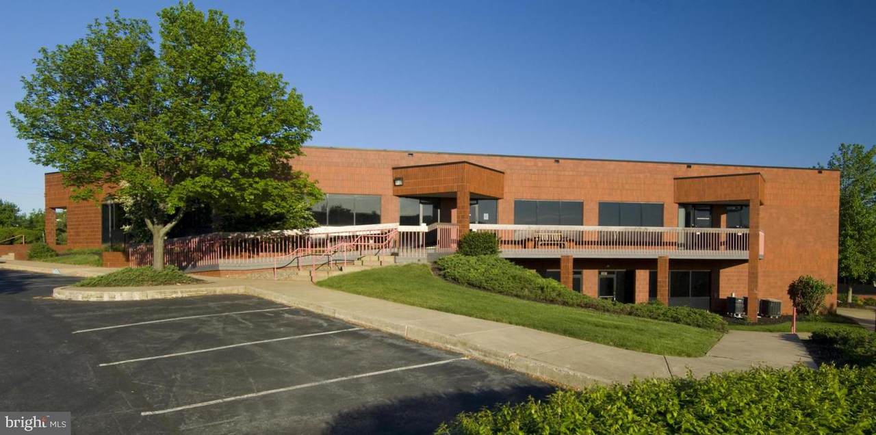 1860 Charter Lane - Photo 1