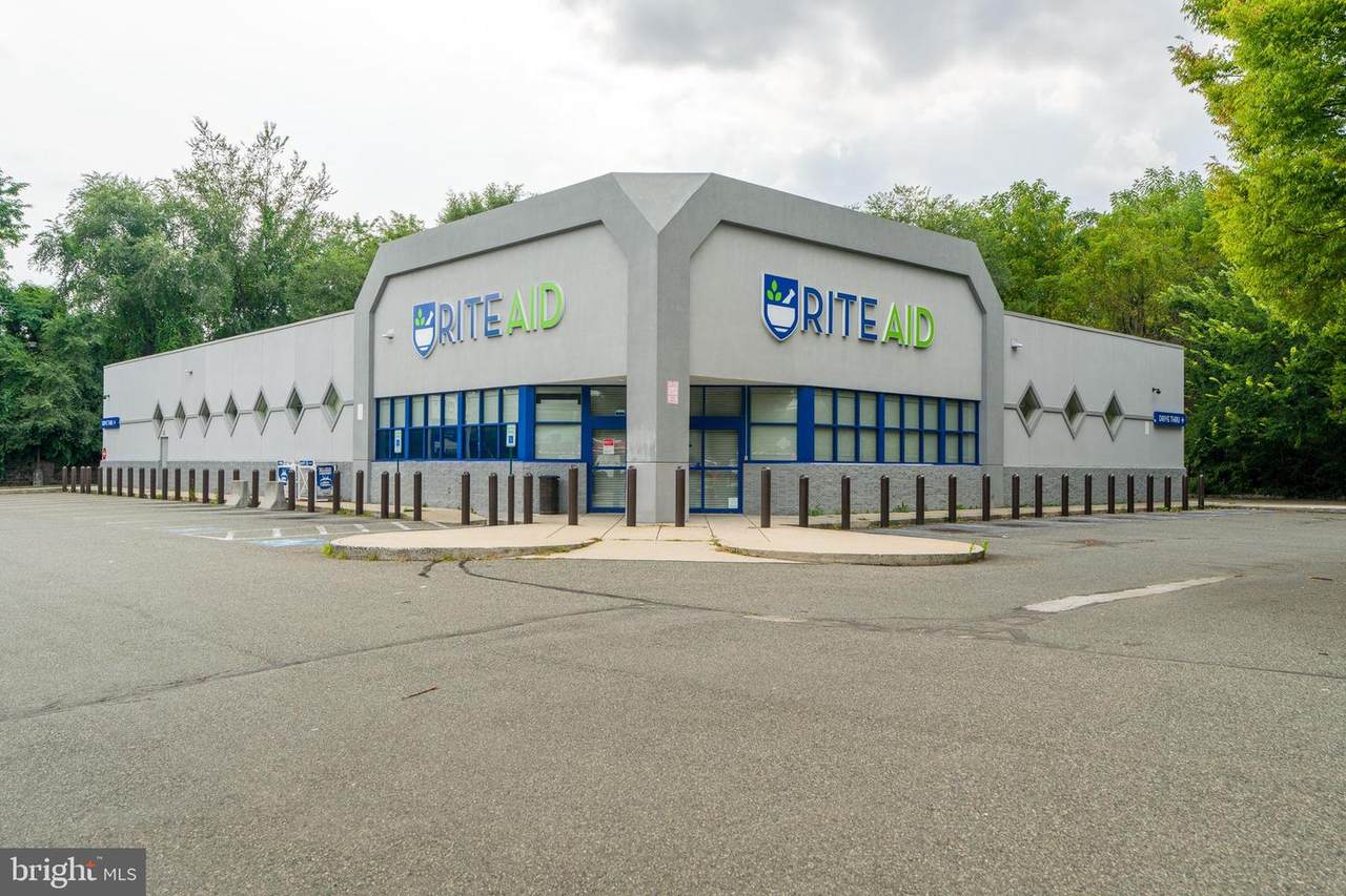 524 6TH Street - Photo 1