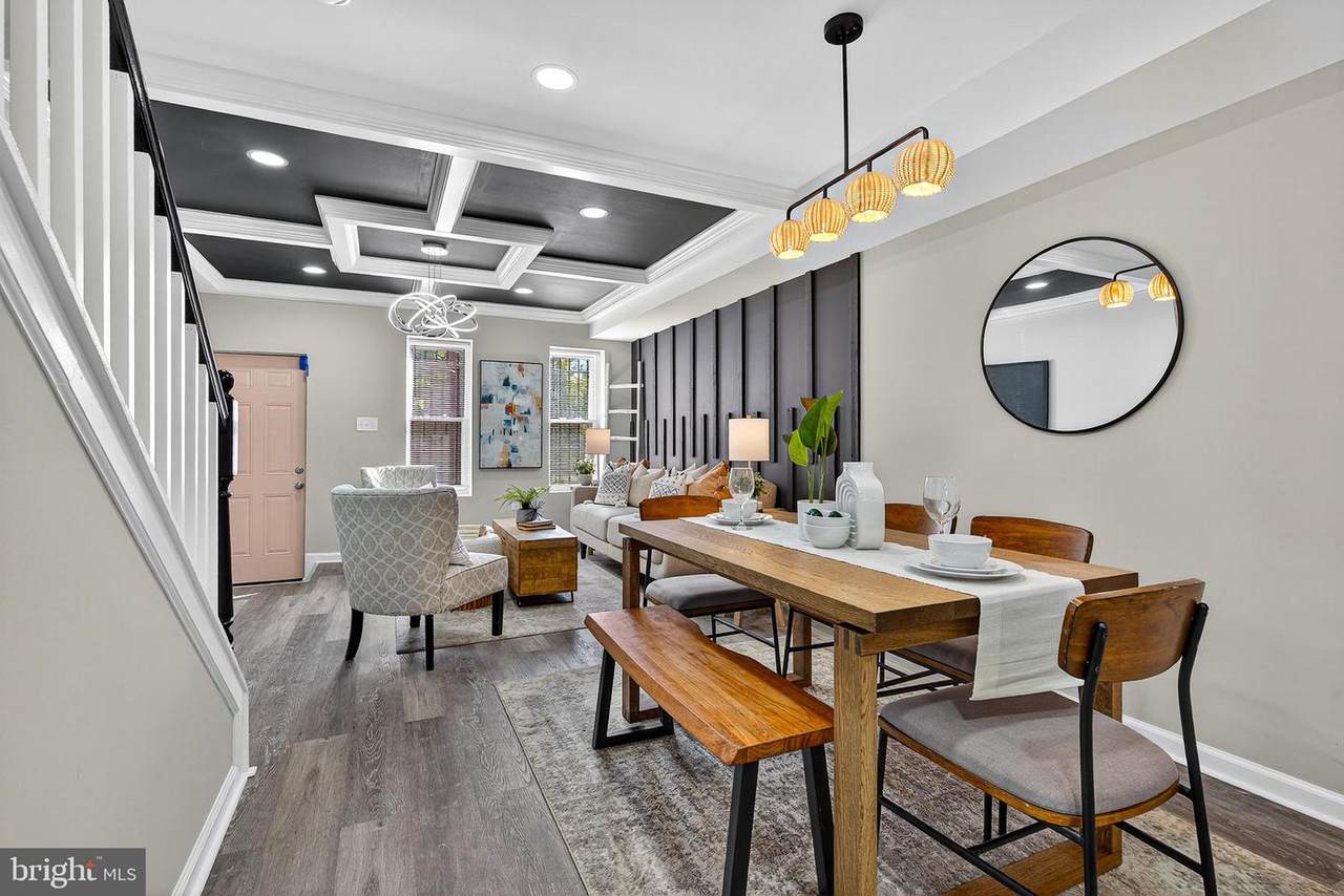 406 Pulaski Street - Photo 1