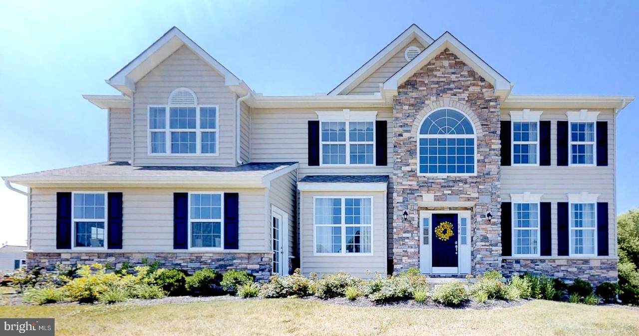 211 Laks Court - Photo 1