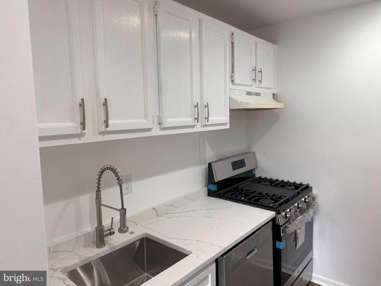 4010 Hampden Street - Photo 1