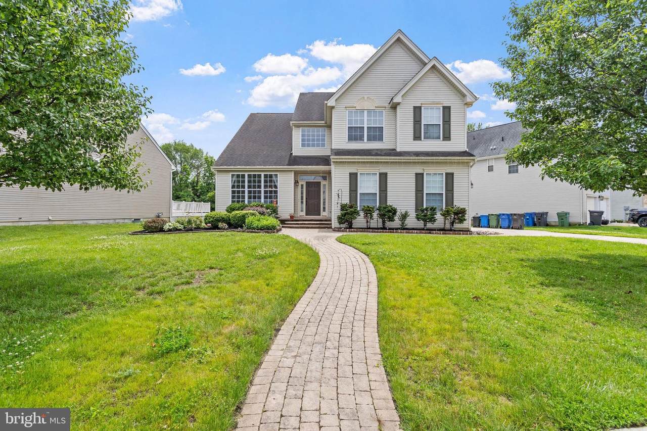 209 Windsor Drive - Photo 1