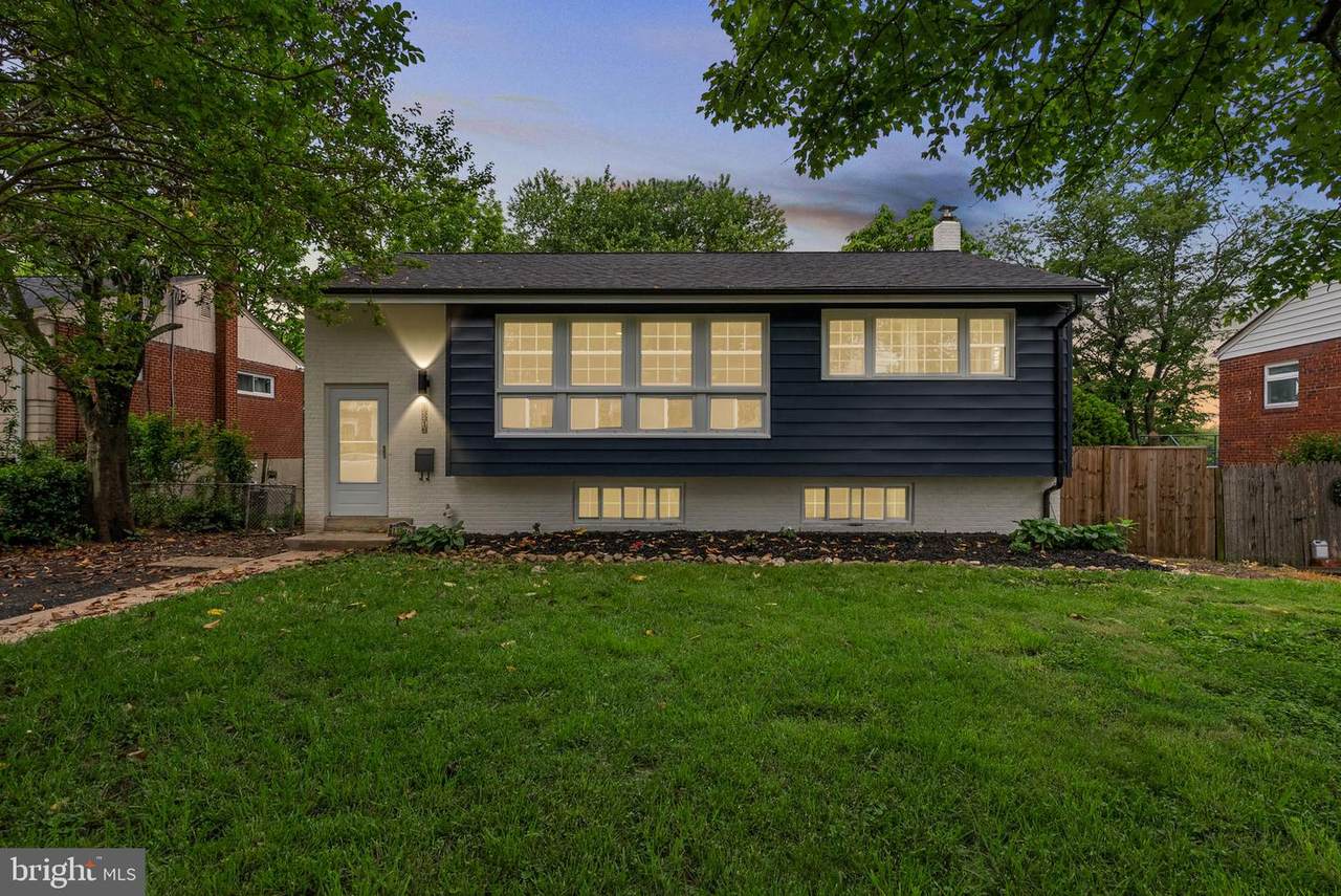 13316 Dauphine Street - Photo 1