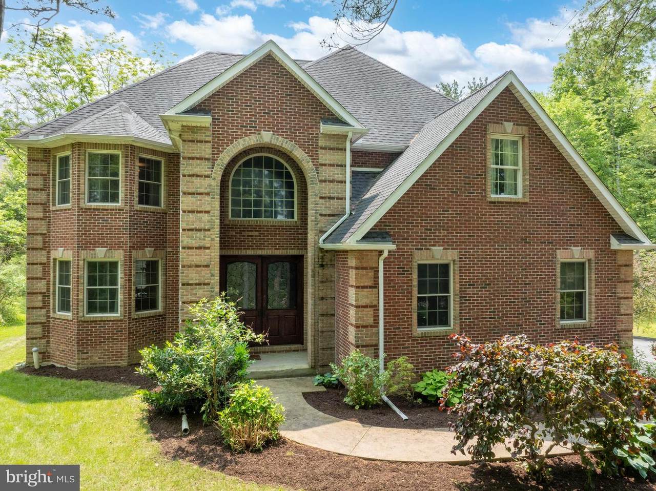 120 Meadowview Drive - Photo 1