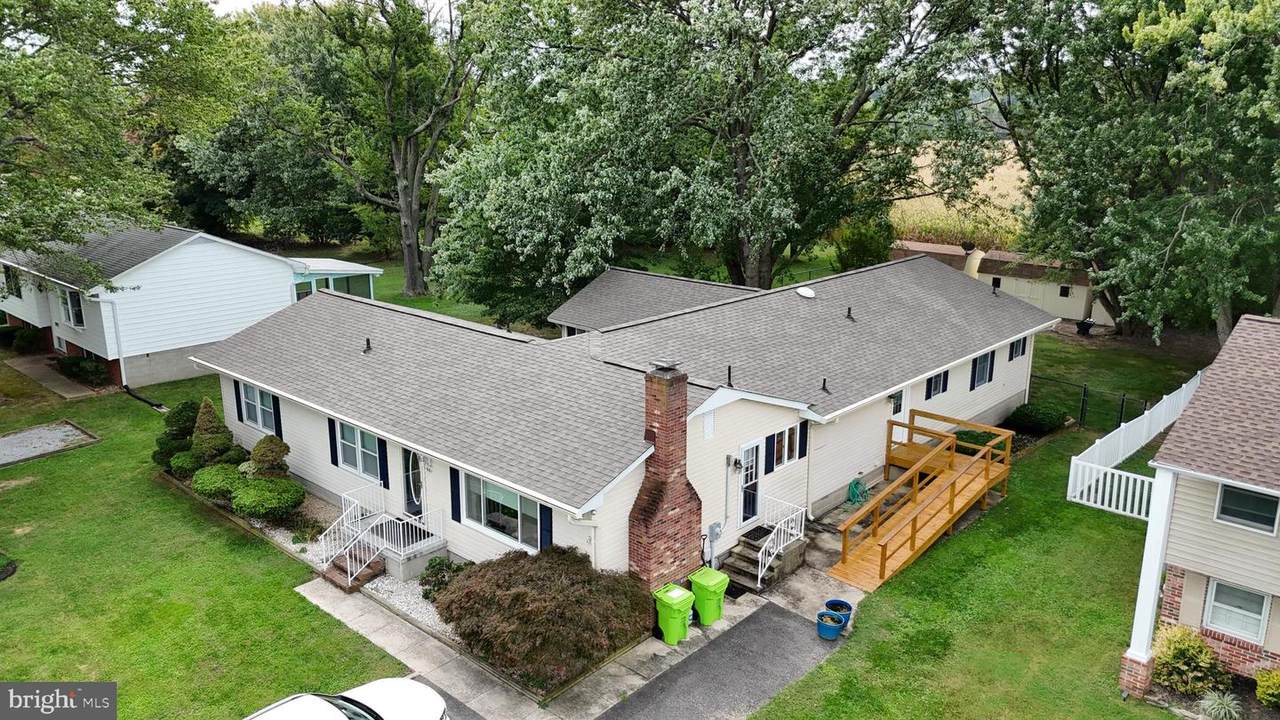 961 Cloverfields Drive - Photo 1