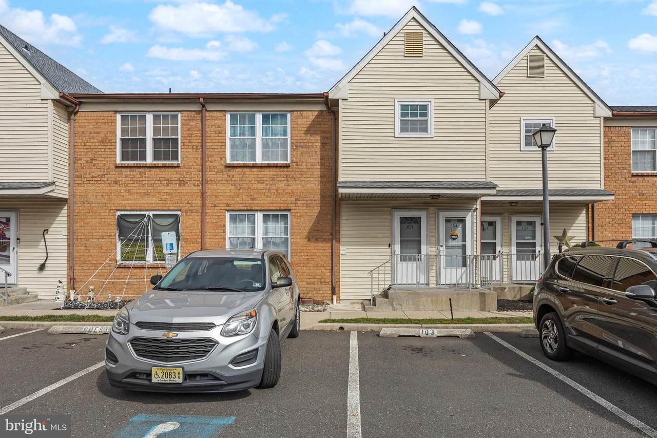 103 Sandstone Court - Photo 1