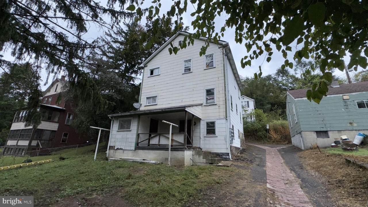 521 Woodside Avenue - Photo 1