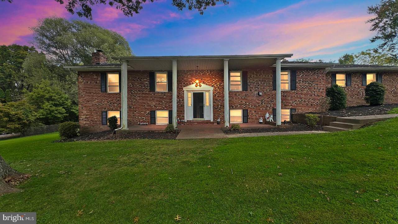 3403 Woodglen Court - Photo 1