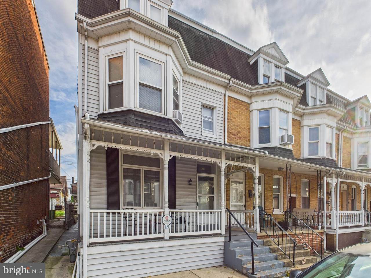 828 Princess Street - Photo 1