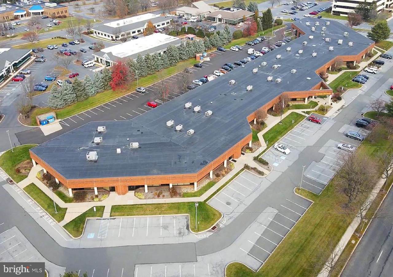 1125 Berkshire Blvd - Photo 1