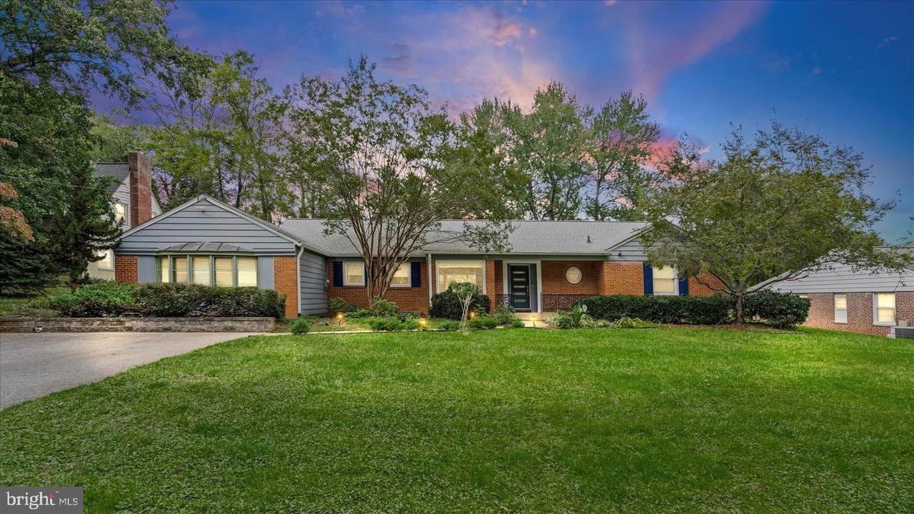 514 Hampton Lane - Photo 1