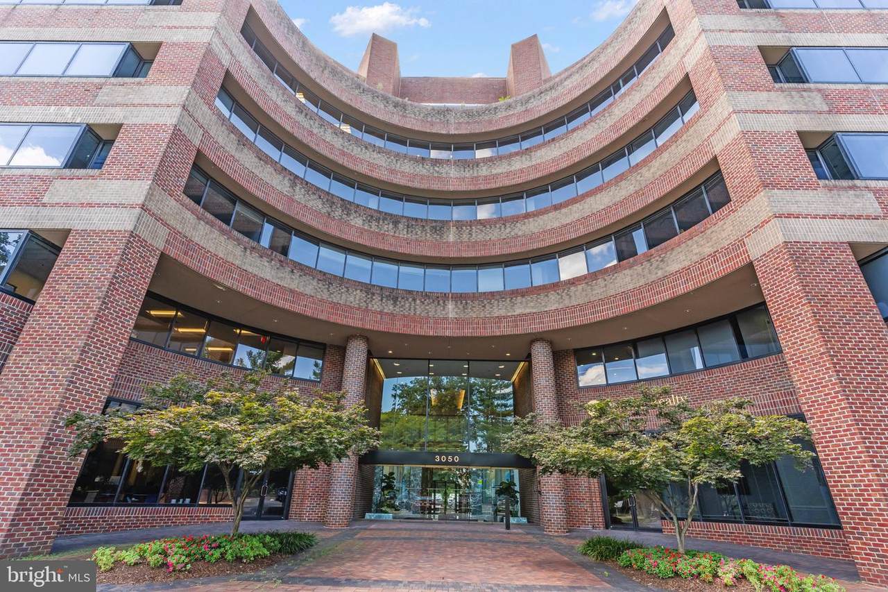 3050 Chain Bridge Road - Photo 1