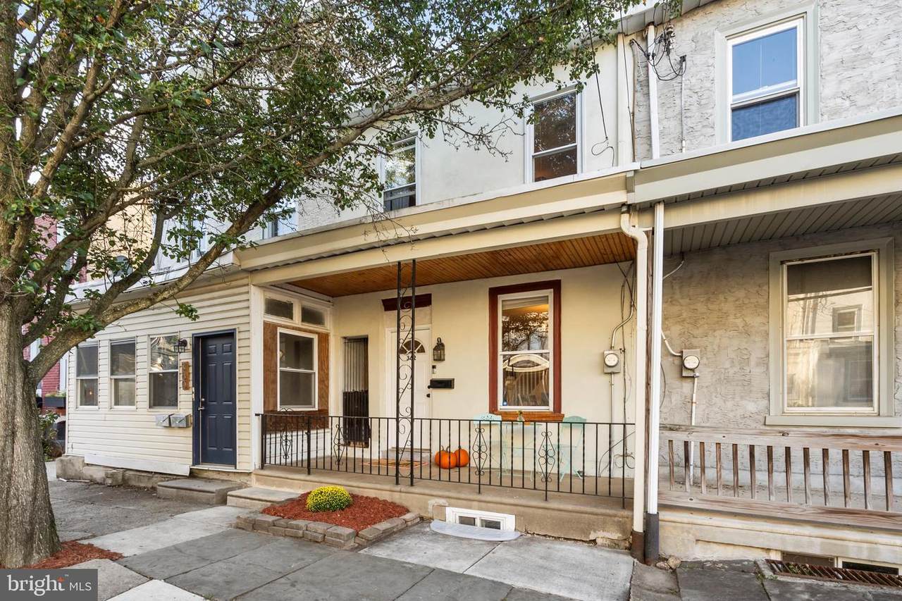 362 Martin Street - Photo 1