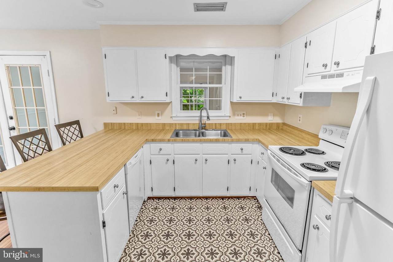 23 Berkeley - Photo 1