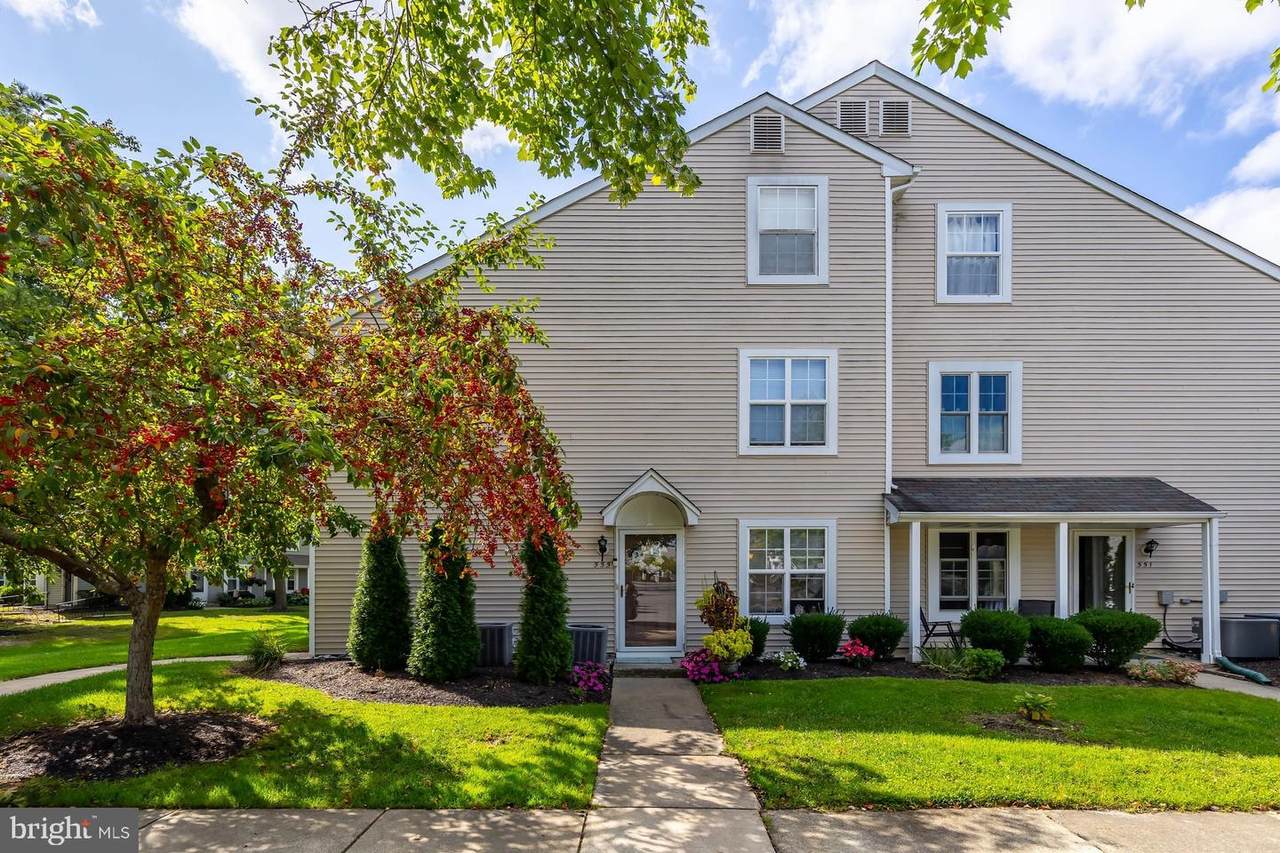 555 Shetland Court - Photo 1