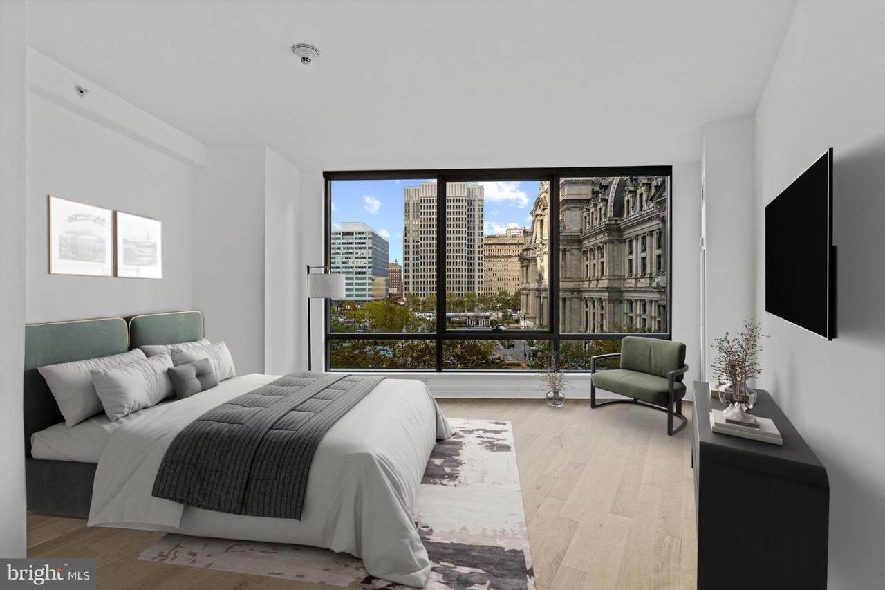 1414 Penn Square - Photo 1