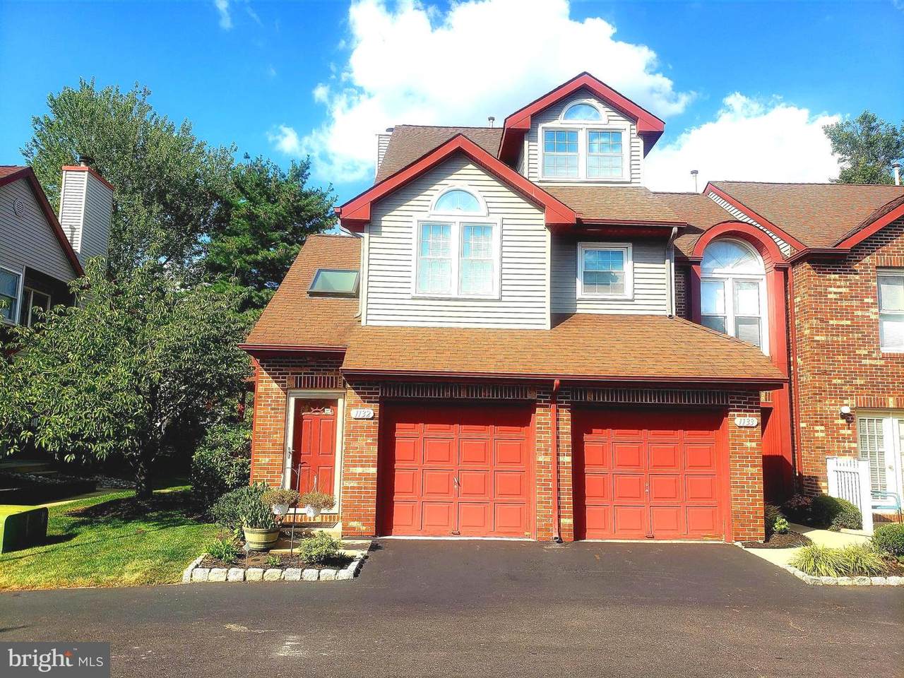 1132 Chanticleer - Photo 1