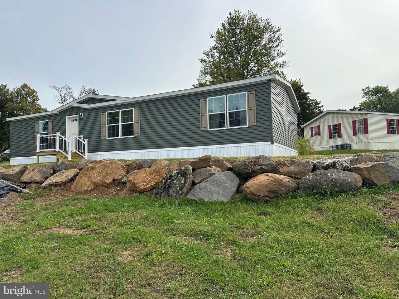 21 Golfview Drive - Photo 1