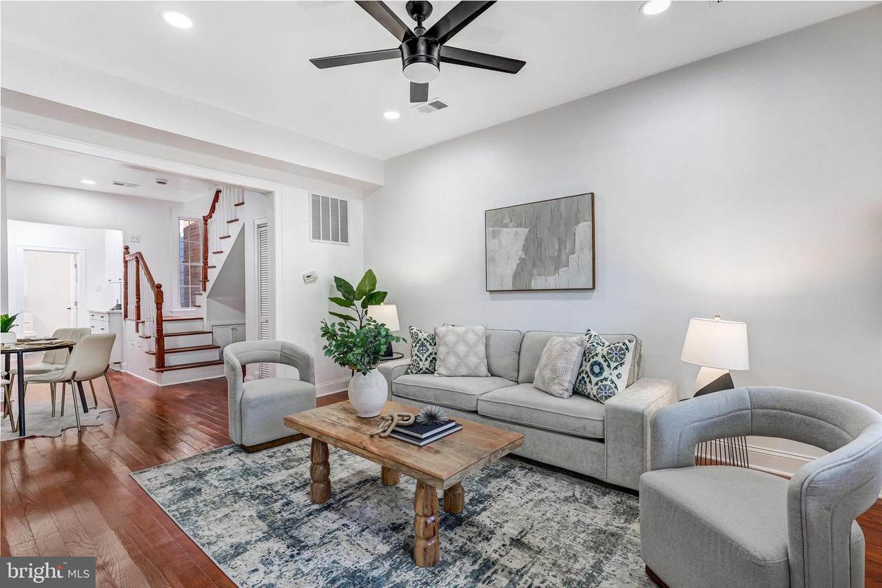 1113 Holbrook Terrace - Photo 1