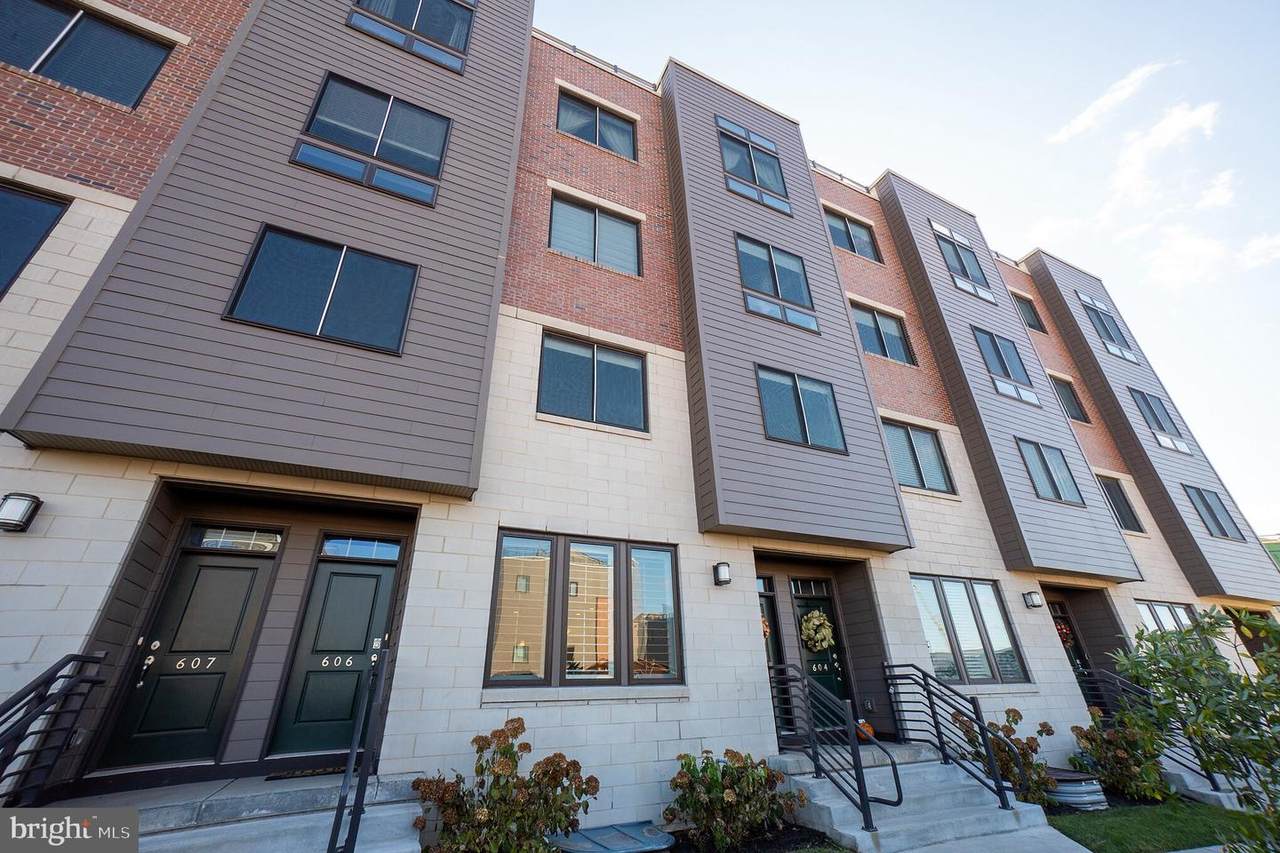 605 Lakeview Court - Photo 1