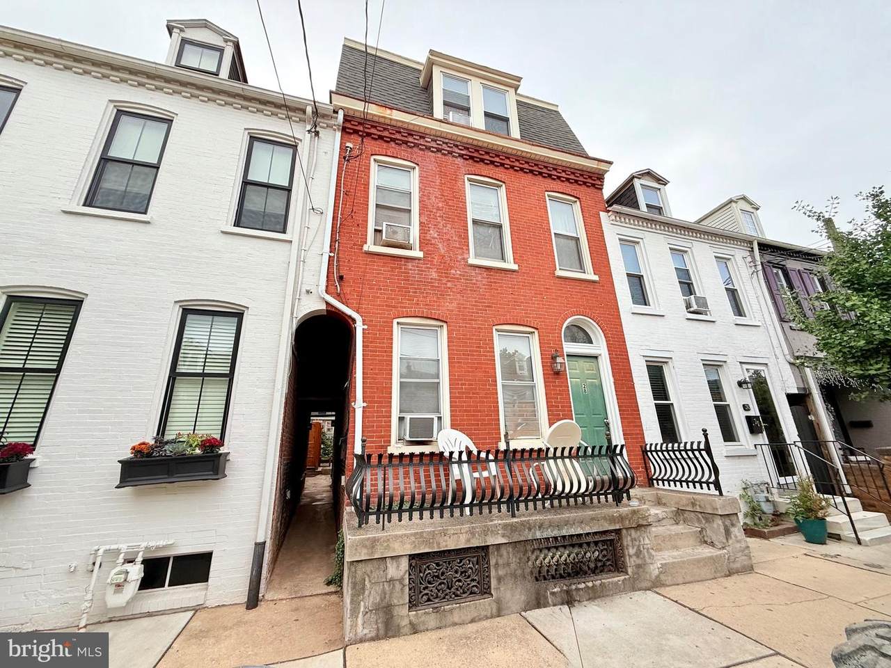 28 Charlotte Street - Photo 1