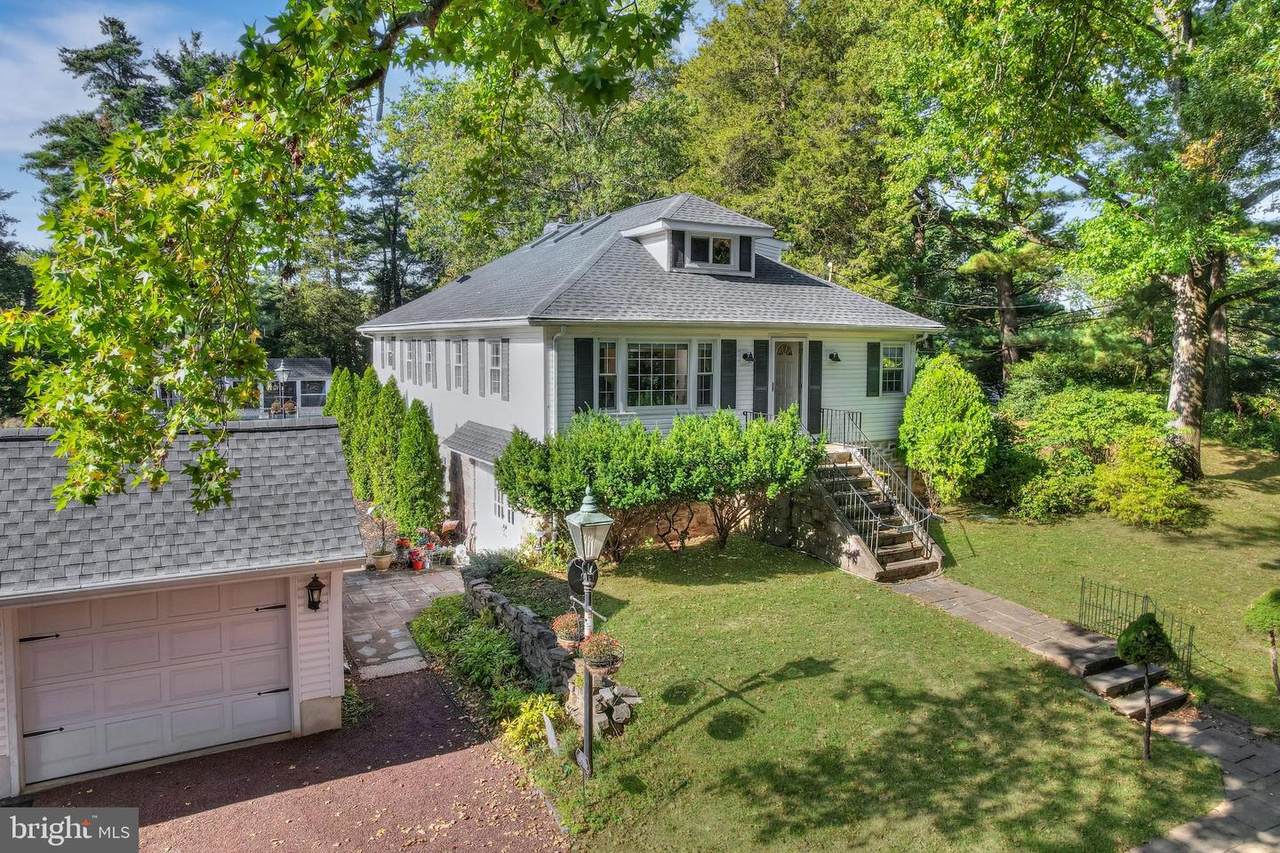 713 Ardsley Court - Photo 1