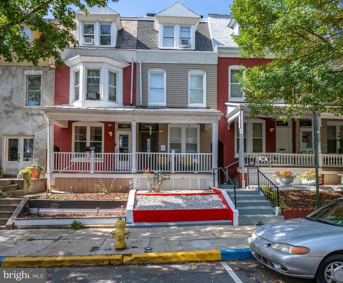 922 Pear Street - Photo 1