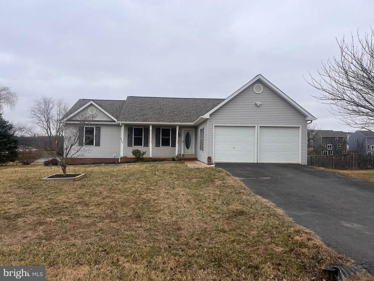 938 Oak Lee Drive - Photo 1